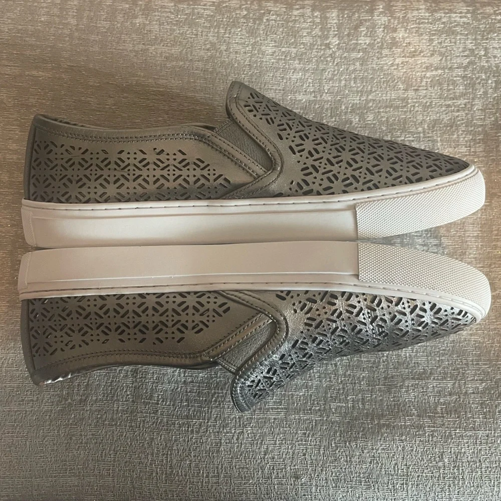 Tory Burch Lennon Laser Cut-Out - Picture 5 of 9